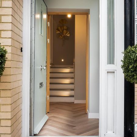 London'S Modern Nuance Apartment - Battersea 外观 照片