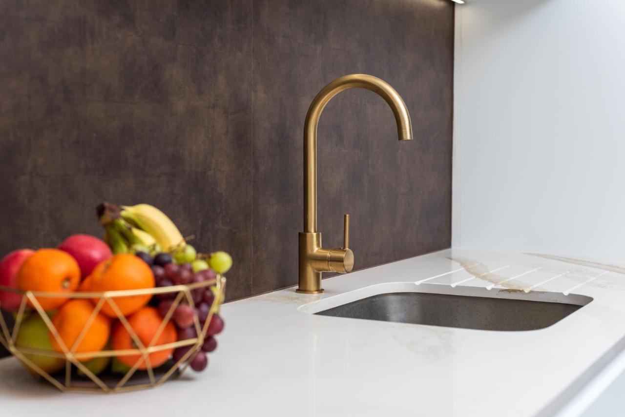 London'S Modern Nuance Apartment - Battersea 外观 照片